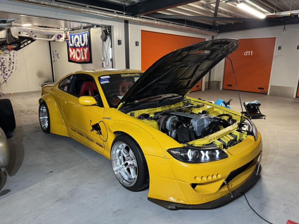 Nissan Silvia S15